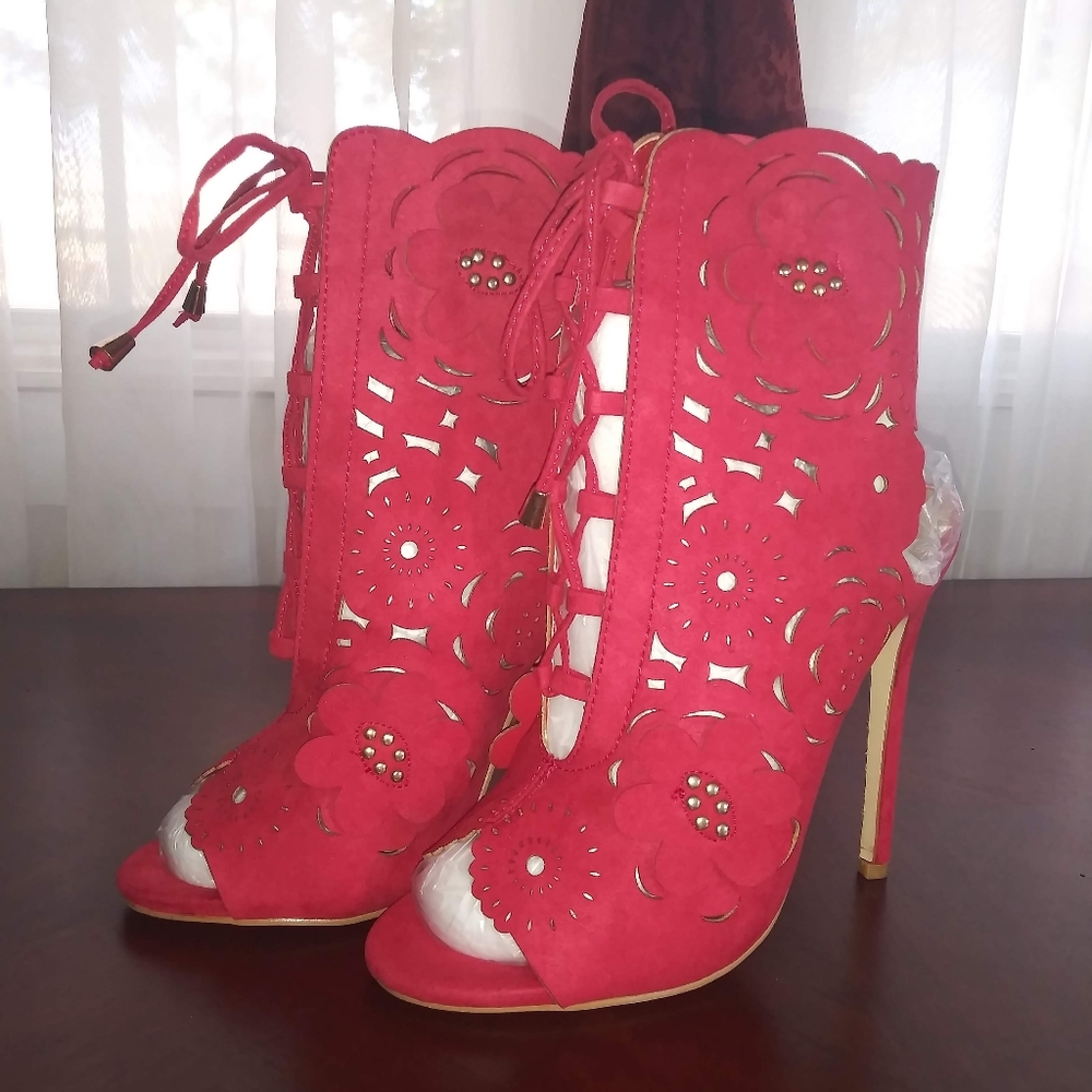 High heels - Picture 2 of 5